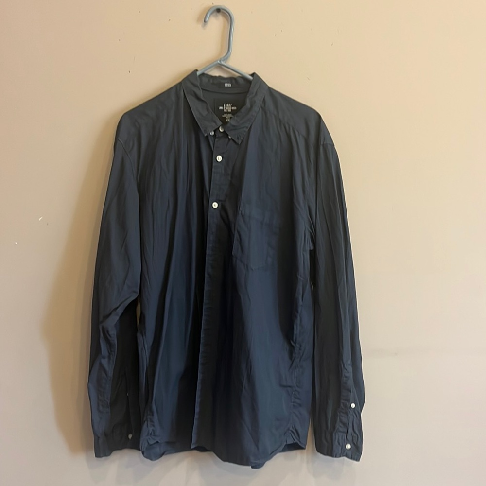 H&M fitted long sleeve button down. Blue. Clean non smoker !